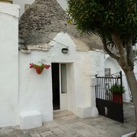 Casa Vacanza Trullo Lamaddalena Апартаменты *